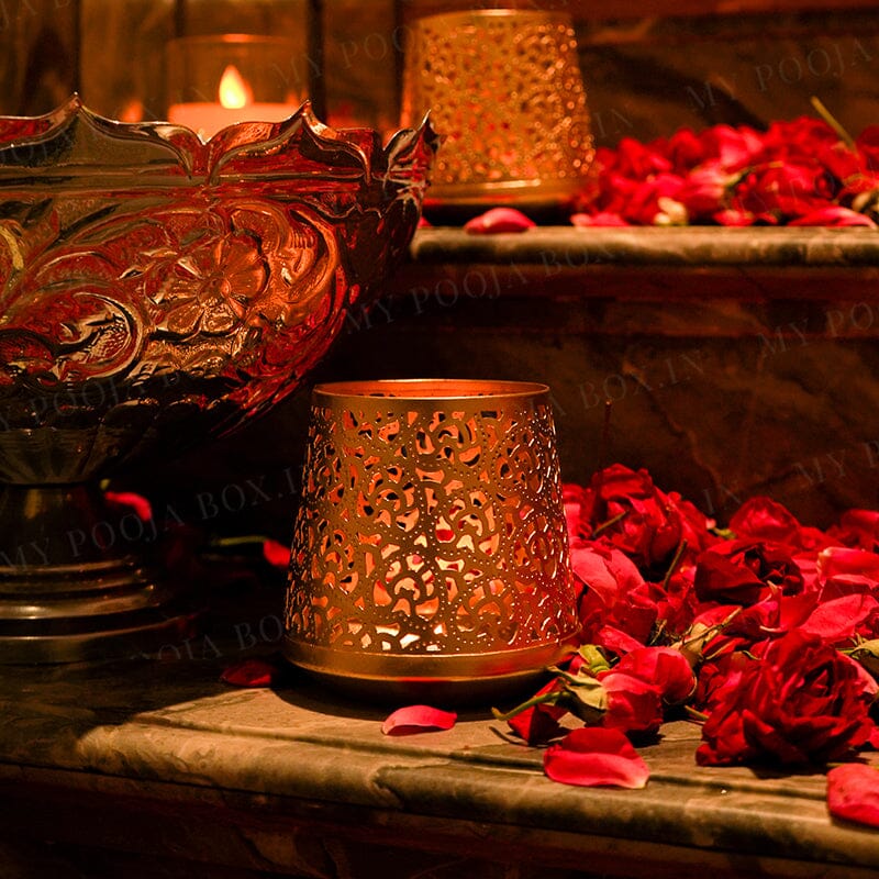 Nura Taj Silver Finish Urli