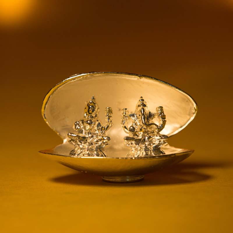 Stunning Silver Metal Laxmi Ganesh Statue in a Shell