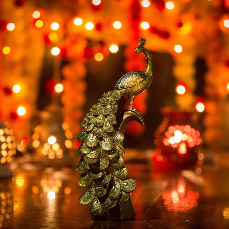 Pretty Decorative Peacock Showpiece