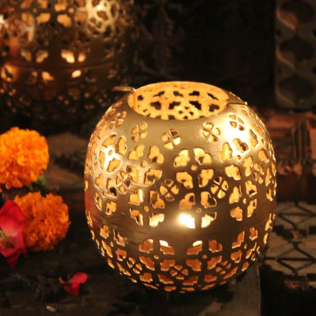 Gorgeous Handcrafted Golden Round T-light Holder