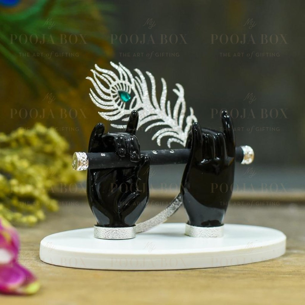 Black_&_Silver_Feather