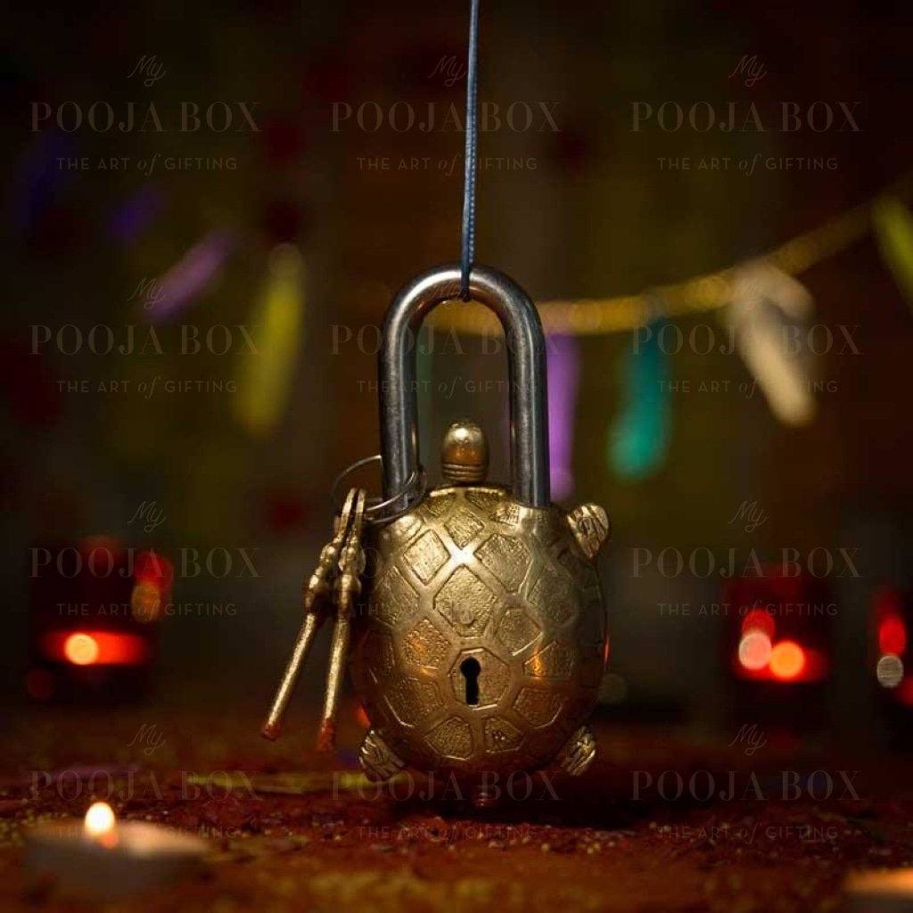 Handcrafted Brass Turtle Lock Home Decor